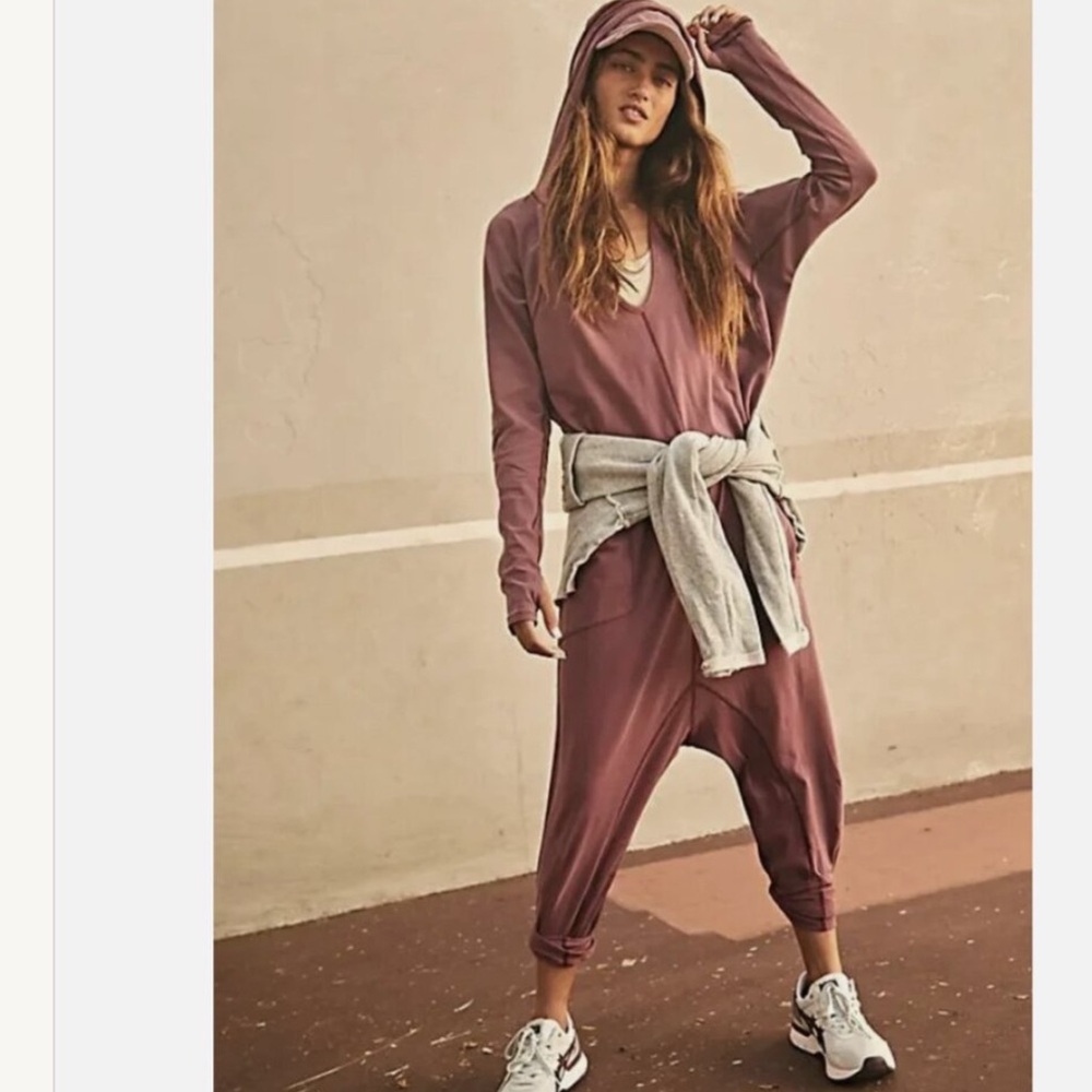 NWT Free People Movement Hot Shot Long-Sleeve Hooded Onesie Sz Medium - Picture 2 of 6